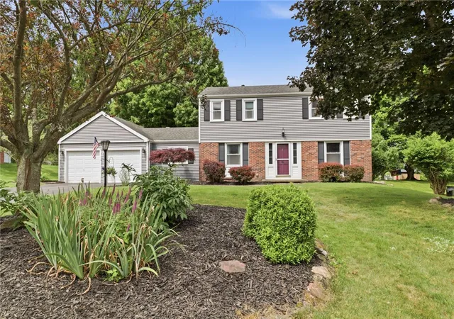 2nd image of 85 Deer Creek Rd, Pittsford, NY 14534 | MLS# R1693959