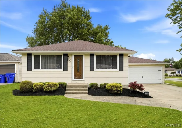 Photo 1 of Sale Pending at 72 Greenmeadow Dr, Buffalo, NY 14224 | MLS# B1696739 | Listing updated on 2026-07-23
