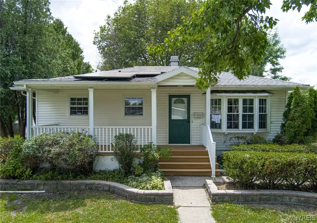 2nd image of 53 Follette Ln, Tonawanda, NY 14150 | MLS# B1696938