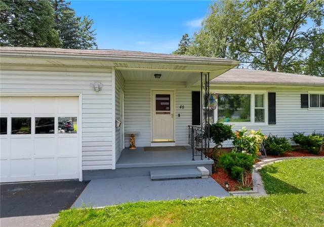 3rd image of 48 Tarwood Dr, Gates, NY 14606 | MLS# R1696828