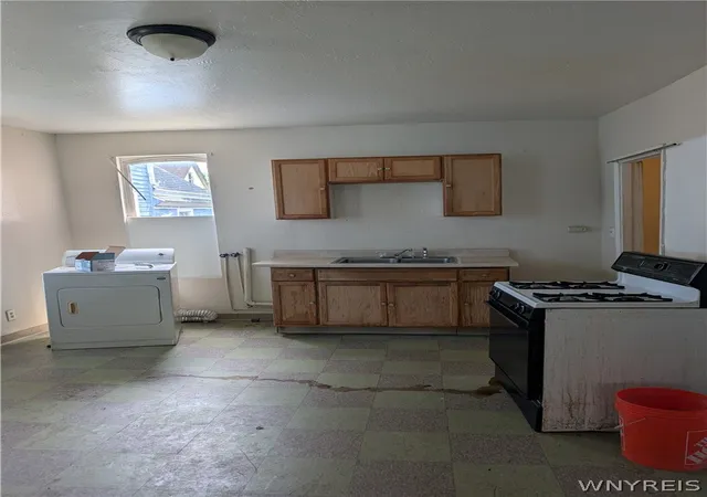 Photo 2 of Single family home for sale at 509 Dodge St, Buffalo, NY 14208 | MLS# B1697062 | Listing updated on 2026-07-08