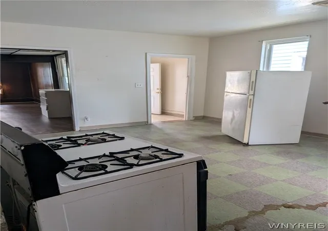 Photo 3 of Single family home for sale at 509 Dodge St, Buffalo, NY 14208 | MLS# B1697062 | Listing updated on 2026-07-08