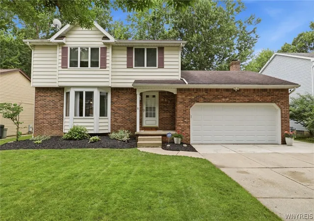Homes for sale in East Amherst, NY | 192 Greengage Cir, East Amherst, NY 14051 | MLS# B1696530
