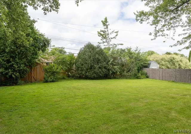 Homes for sale in Amherst, NY | 505 Brantwood Rd, Amherst, NY 14226 | MLS# B1697085