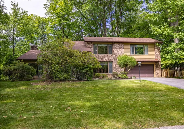 4th image of 17 Tuliptree Ln, Rochester, NY 14617 | MLS# R1697046