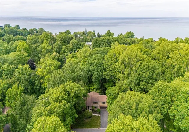 50th image of 17 Tuliptree Ln, Rochester, NY 14617 | MLS# R1697046