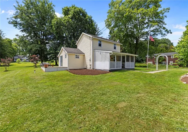 4th image of 586 Stump Rd, Skaneateles Falls, NY 13153 | MLS# S1694087