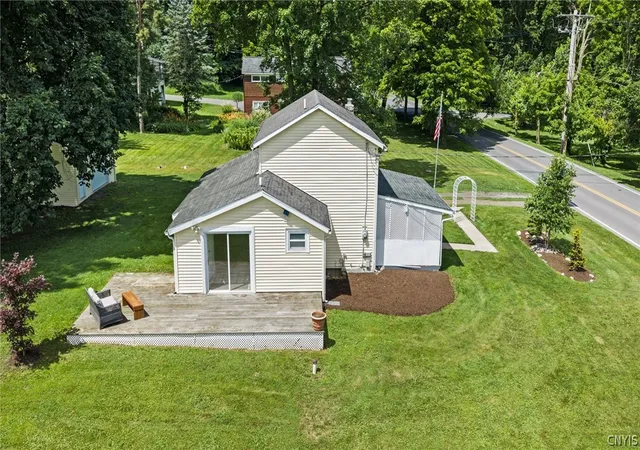 5th image of 586 Stump Rd, Skaneateles Falls, NY 13153 | MLS# S1694087