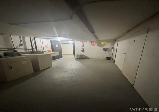 2nd image of 136 Denrose Dr, Buffalo, NY 14228