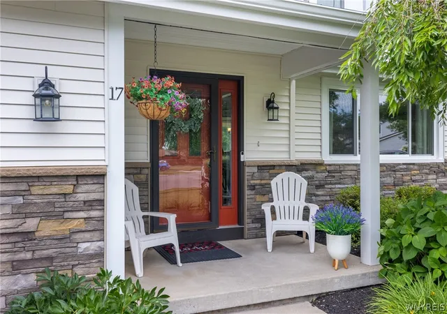 2nd image of 17 Birchwood Cmn, Lancaster, NY 14086 | MLS# B1696704