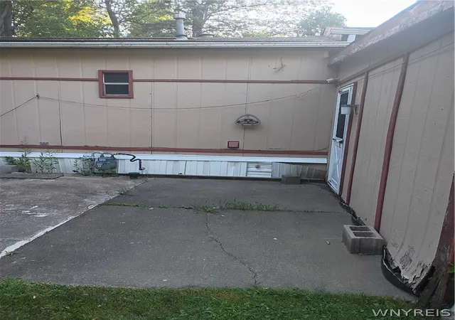 Homes for sale in Hamburg, NY | 93 Waterview Pkwy, Hamburg, NY 14075 | MLS# B1696911