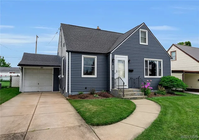 Homes for sale in Cheektowaga, NY | 1305 Cleveland Dr, Cheektowaga, NY 14225 | MLS# B1696893