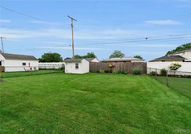 Homes for sale in Cheektowaga, NY | 1305 Cleveland Dr, Cheektowaga, NY 14225 | MLS# B1696893