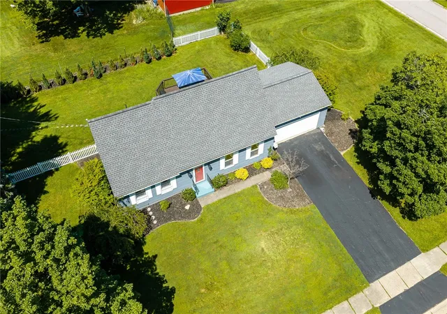 Homes for sale in Henrietta, NY | 93 Glen Acre Dr, Henrietta, NY 14534 | MLS# R1696914