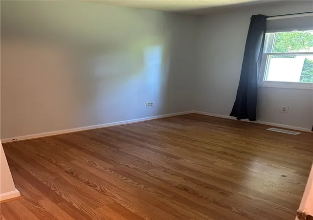 4th image of 11 Walnut Cir, Webster, NY 14580 | MLS# R1697153