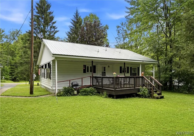 Photo 2 of Sale Pending at 11683 Town Line Rd, Perrysburg, NY 14129 | MLS# B1697054 | Listing updated on 2026-07-19