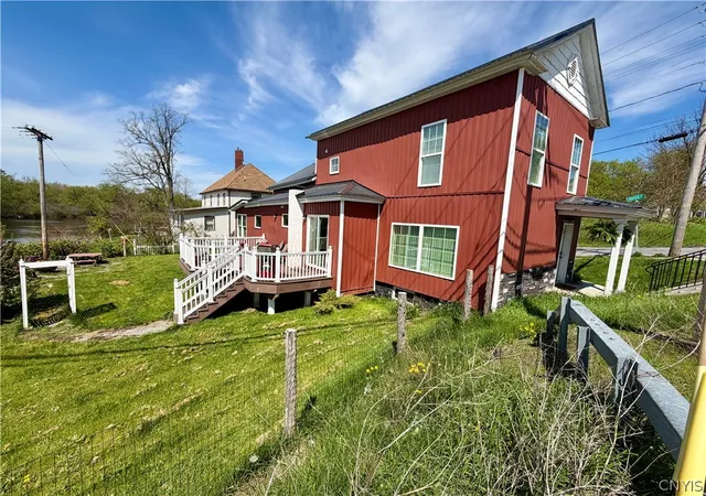 Photo 3 of Single family home for sale at 52 William St, Gouverneur, NY 13642 | MLS# S1697152 | Listing updated on 2026-07-09