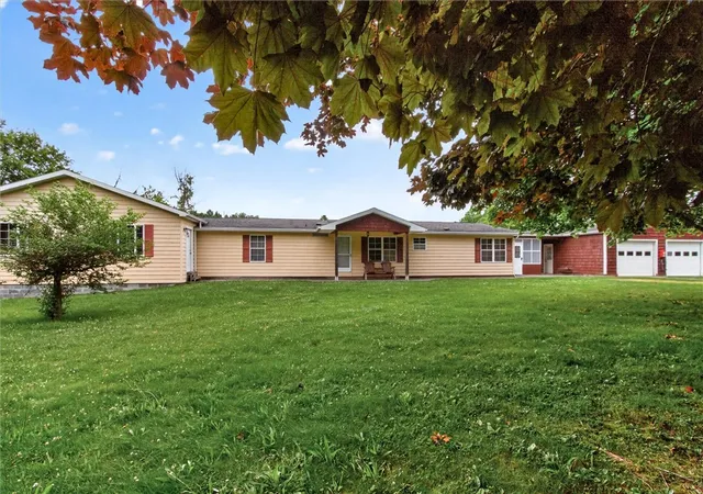 Photo 3 of Sale Pending at 2060 Vanauken Rd, Newark, NY 14513 | MLS# R1694742 | Listing updated on 2026-07-21