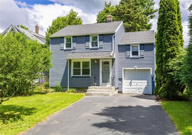 3rd image of 204 Fairfax Rd, Rochester, NY 14609 | MLS# R1697169