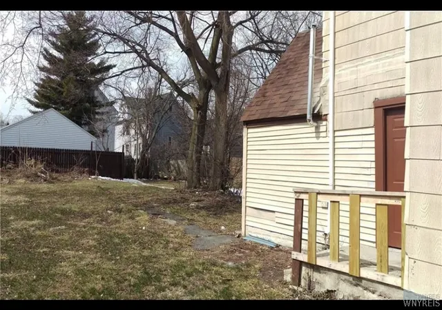 Listing Photo 4 - Condo for sale in building located at 214 Herman St, Buffalo, NY 14211