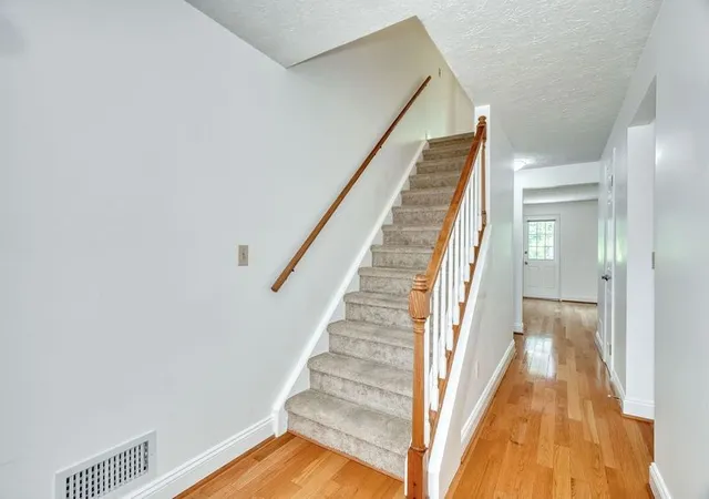 2nd image of 166 Wycliff Dr Dr, Webster, NY 14580 | MLS# R1693798