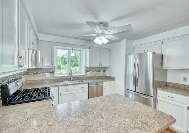 4th image of 166 Wycliff Dr Dr, Webster, NY 14580 | MLS# R1693798