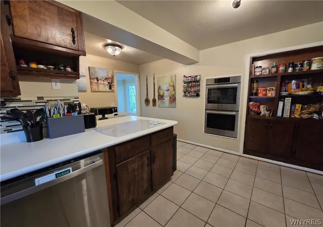 Photo 3 of Single family home for sale at 4429 Lake Ave, Lockport, NY 14094 | MLS# B1697185 | Listing updated on 2026-07-22