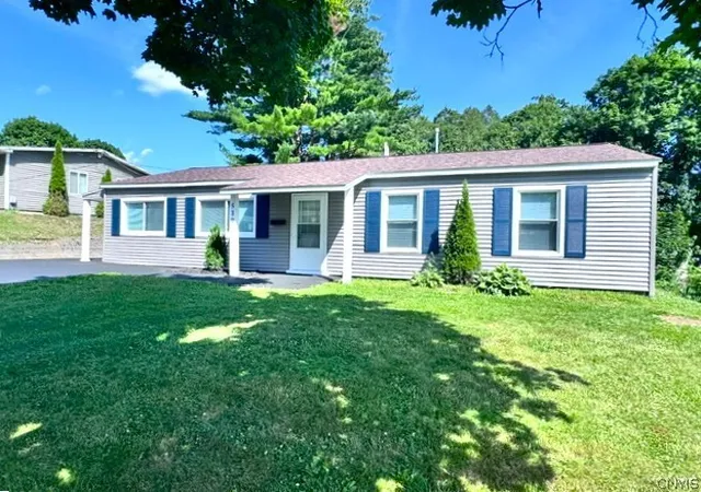 2nd image of 510 Deerwood Rd, Utica, NY 13502 | MLS# S1695625