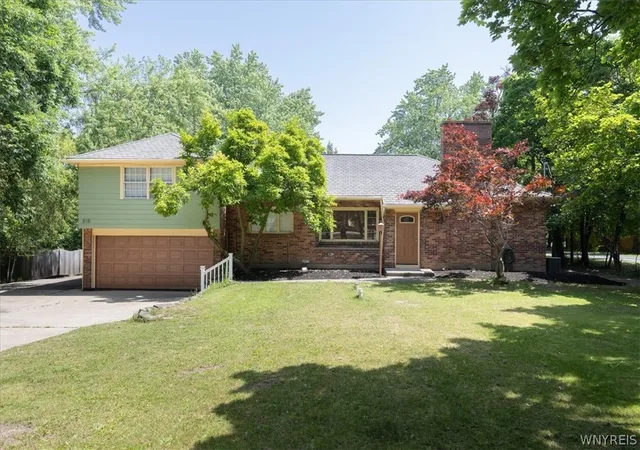 Homes for sale in Amherst, NY | 515 N Forest Rd, Amherst, NY 14221 | MLS# B1692828