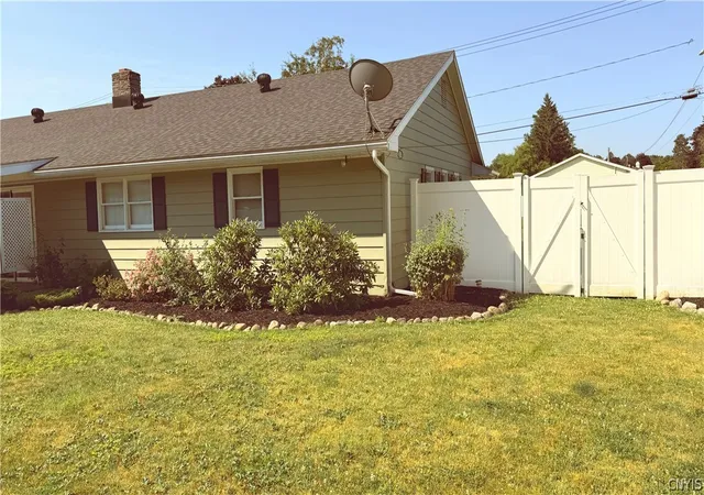 Homes for sale in Herkimer, NY | 628 Ronald St, Herkimer, NY 13350 | MLS# S1696861