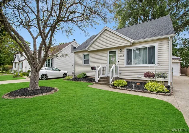 Photo 1 of Sale Pending at 189 Delray Ave, Buffalo, NY 14224 | MLS# B1696955 | Listing updated on 2026-07-19