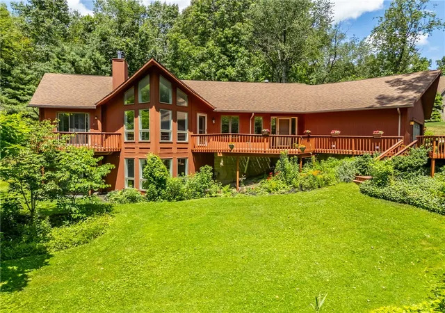 1st image of 7227 Hertfordshire, Victor, NY 14564 | MLS# R1696930