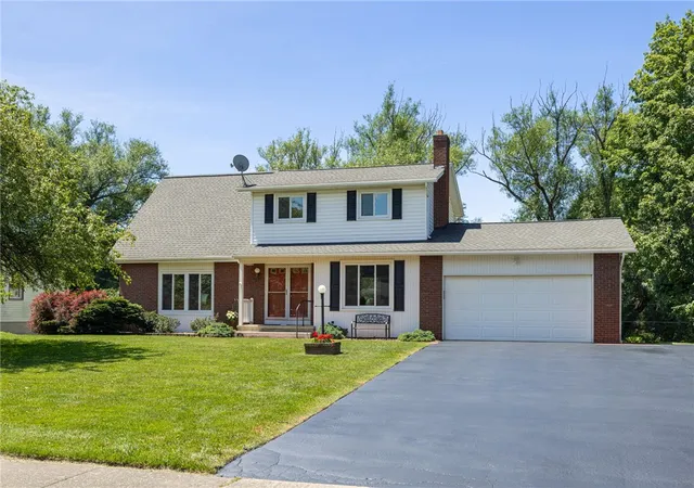 2nd image of 189 Sherri Ann Ln, Rochester, NY 14626 | MLS# R1697240