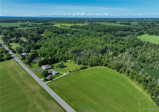 Photo 2 of Single family home for sale at 7424 S Pearl Rd, Oakfield, NY 14125 | MLS# B1696636 | Listing updated on 2026-07-22