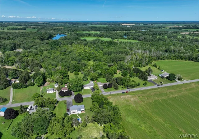 Photo 3 of Single family home for sale at 7424 S Pearl Rd, Oakfield, NY 14125 | MLS# B1696636 | Listing updated on 2026-07-22