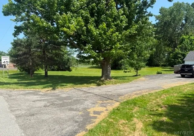 2nd image of 7813 Chestnut Ridge Rd, Gasport, NY 14067 | MLS# B1693874