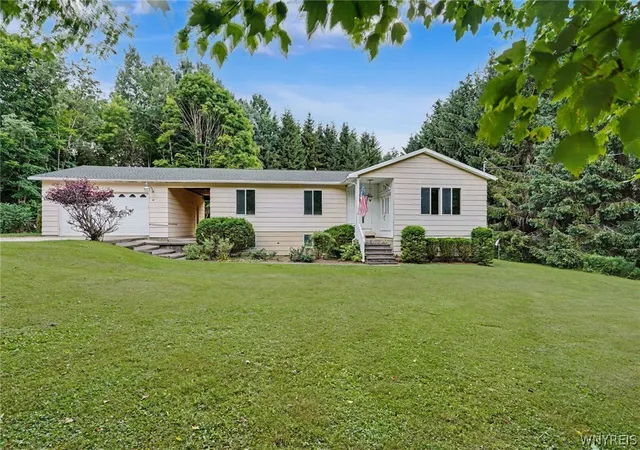 Homes for sale in Machias, NY | 9411 Very Rd, Machias, NY 14101 | MLS# B1691122