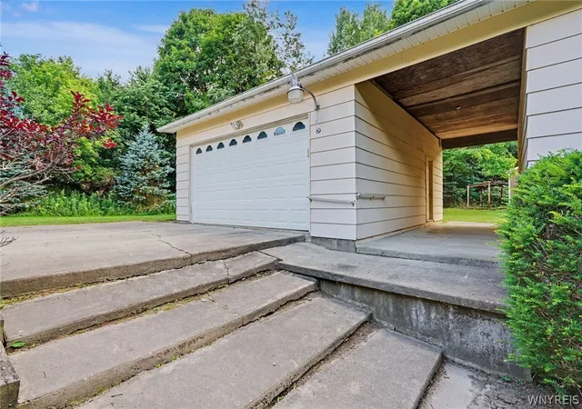 Homes for sale in Machias, NY | 9411 Very Rd, Machias, NY 14101 | MLS# B1691122