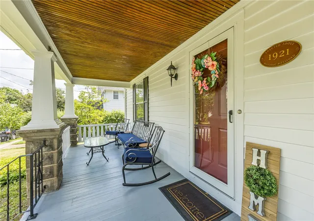 3rd image of 11 Maple St, Pittsford, NY 14534 | MLS# R1694143