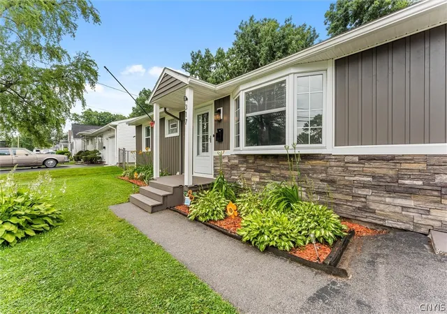 3rd image of 317 Fairmount Ave, Salina, NY 13088 | MLS# S1696506