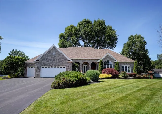 Photo 2 of Sale Pending at 59 Jewelberry Dr, Webster, NY 14580 | MLS# R1697156 | Listing updated on 2026-07-17