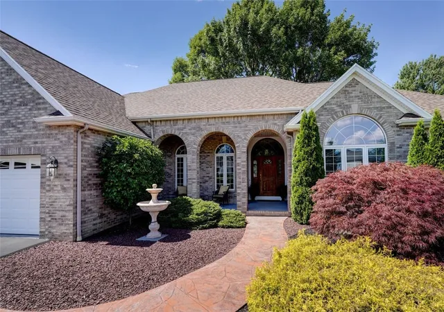 Photo 3 of Sale Pending at 59 Jewelberry Dr, Webster, NY 14580 | MLS# R1697156 | Listing updated on 2026-07-17