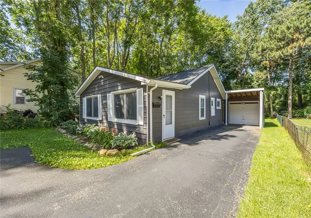 Homes for sale in Greece, NY | 304 Forgham Rd, Greece, NY 14616 | MLS# R1696560