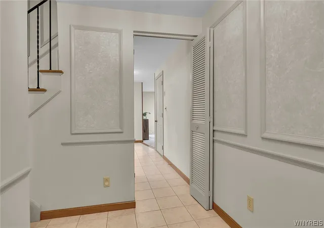 Homes for sale in Amherst, NY | 28 Bragg Ct, Amherst, NY 14221 | MLS# B1696689
