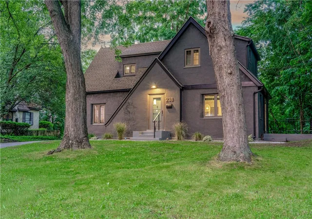 Photo 1 of Sale Pending at 238 River Hts Cir, Rochester, NY 14612 | MLS# R1697211 | Listing updated on 2026-07-24