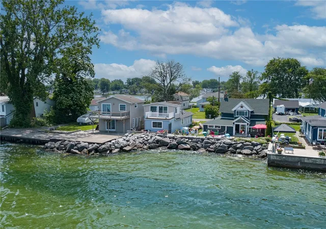 2nd image of 2758 Edgemere Dr, Rochester, NY 14612 | MLS# R1695785