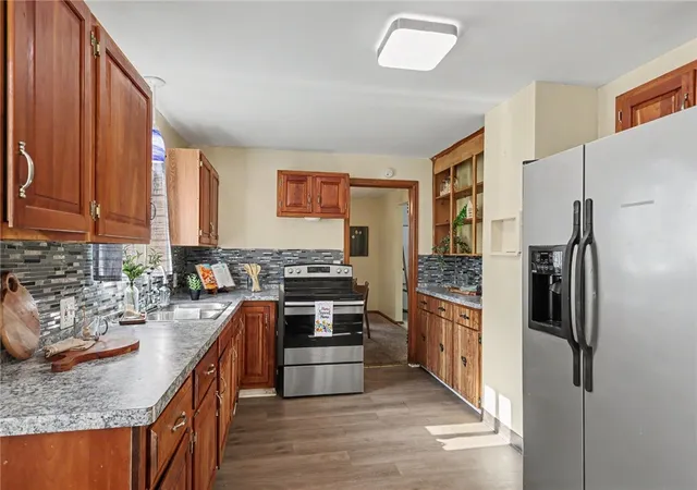 Photo 3 of Sale Pending at 209 Saint Casimir St, Rochester, NY 14621 | MLS# R1685053 | Listing updated on 2026-07-17