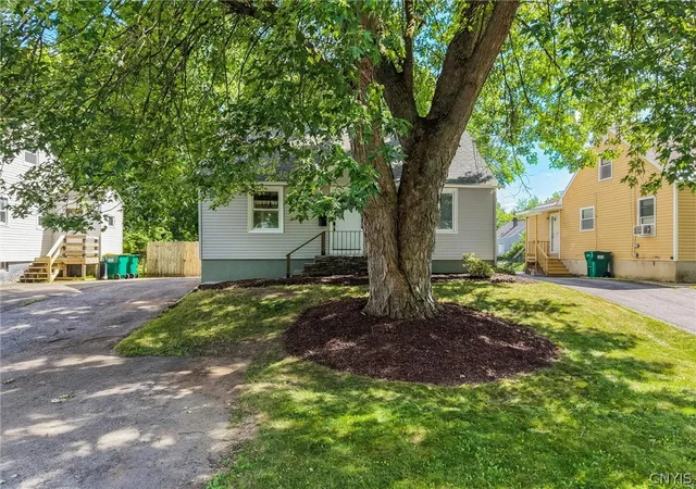 Photo 3 of Sale Pending at 123 Millen Dr, Syracuse, NY 13212 | MLS# S1696236 | Listing updated on 2026-07-12