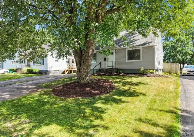 Photo 4 of Sale Pending at 123 Millen Dr, Syracuse, NY 13212 | MLS# S1696236 | Listing updated on 2026-07-12