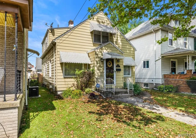 Photo 2 of Multi family home for sale at 612 23rd Street, Niagara Falls, NY 14301 | MLS# B1695933 | Listing updated on 2026-07-10